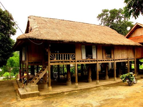 Bài văn hay giới thiệu về văn hóa nhà sàn - LÀM VĂN