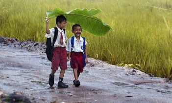 Tả con đường từ nhà em đến trường