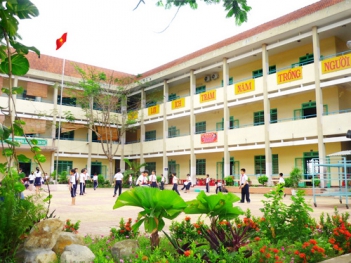 Bài văn tả cảnh trường em trước buổi học của một bạn học sinh giỏi văn