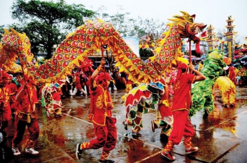 Bài văn hay miêu tả cảnh một lễ hội ở quê em