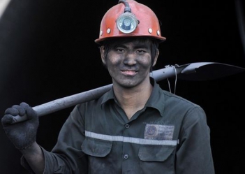 Bài văn hay tả về người anh làm công nhân rất hay và ý nghĩa