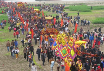 Bài văn thuyết minh về một lễ hội ở quê hương em