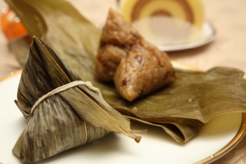 Bài văn hay thuyết minh về đặc sản quê em