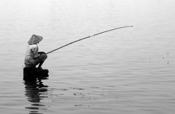 Bài văn hay tả cụ già đang ngồi câu cá