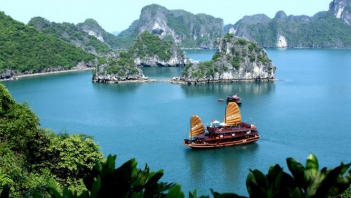 Bài văn hay kể lại danh lam thắng cảnh Vịnh Hạ Long