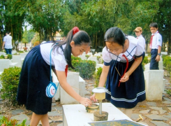 Bài vặ hay kể về chuyến đi thăm nghĩa trang liệt sĩ ngày 22 tháng 12