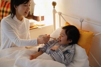 Bài văn hay nói về người mẹ chăm sóc con