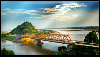 Bài văn hay thuyết minh về cầu Hàm Rồng