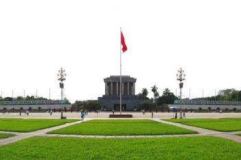 Bài văn hay thuyết minh về quảng trường Ba Đình